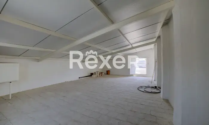 Rexer-Andria-Palazzo-di-Prestigio-Angolare-con-Spazi-Unici-nel-Cuore-di-Andria-Magazzino