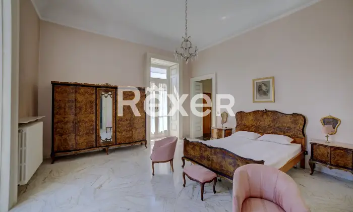 Rexer-Andria-Palazzo-di-Prestigio-Angolare-con-Spazi-Unici-nel-Cuore-di-Andria-Camera