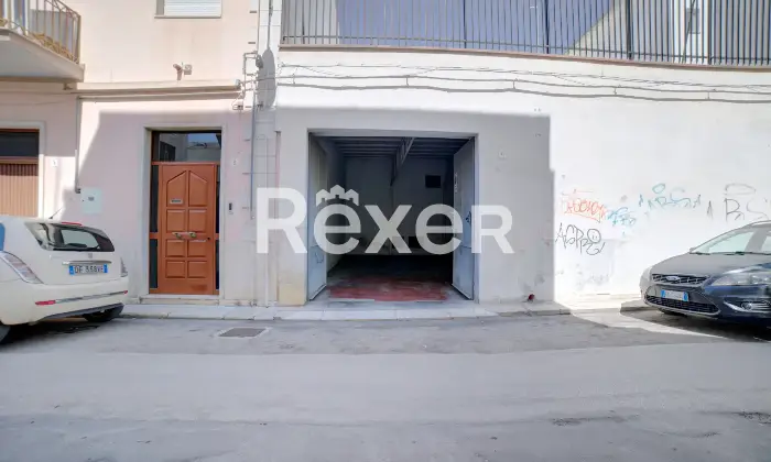 Rexer-Andria-Palazzo-di-Prestigio-Angolare-con-Spazi-Unici-nel-Cuore-di-Andria-Box