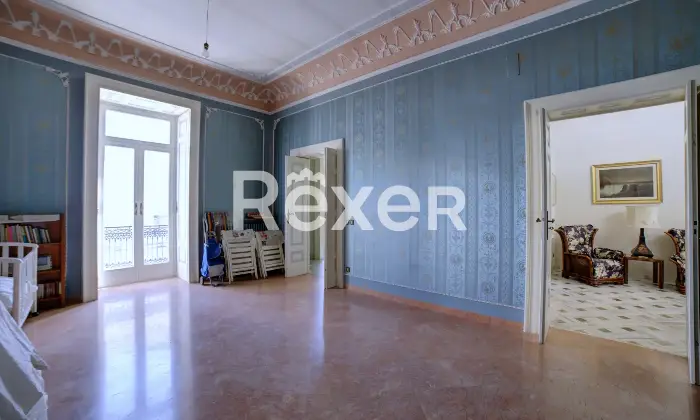 Rexer-Andria-Palazzo-di-Prestigio-Angolare-con-Spazi-Unici-nel-Cuore-di-Andria-Camera