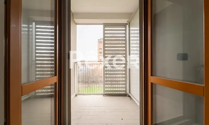 Rexer-Milano-Bilocale-in-torre-Fra-Pampuri-Balcone