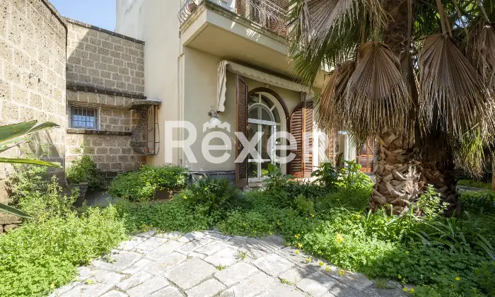 Rexer-Mesagne-Villa-in-centro-storico-con-terrazza-panoramica-e-garage-Altro