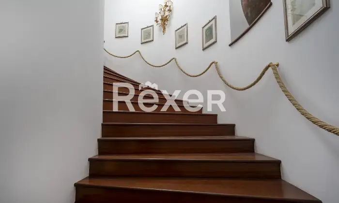 Rexer-Mesagne-Villa-in-centro-storico-con-terrazza-panoramica-e-garage-Altro