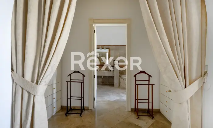 Rexer-Mesagne-Villa-in-centro-storico-con-terrazza-panoramica-e-garage-Altro