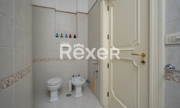 Rexer-Mesagne-Villa-in-centro-storico-con-terrazza-panoramica-e-garage-Altro