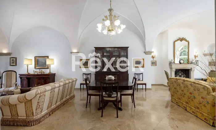 Rexer-Mesagne-Villa-in-centro-storico-con-terrazza-panoramica-e-garage-Altro