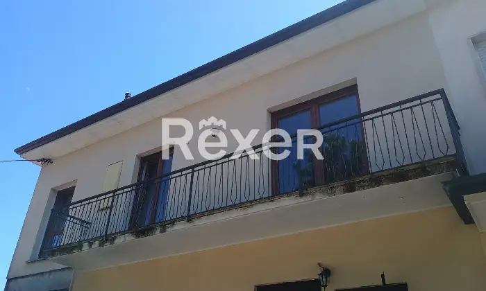 Rexer-Cassano-Magnago-Trilocale-con-doppi-servizi-in-palazzina-senza-spese-condominiali-Altro