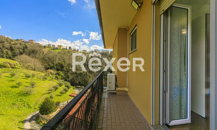 Rexer-Genova-Vendesi-appartamento-terzo-piano-Altro