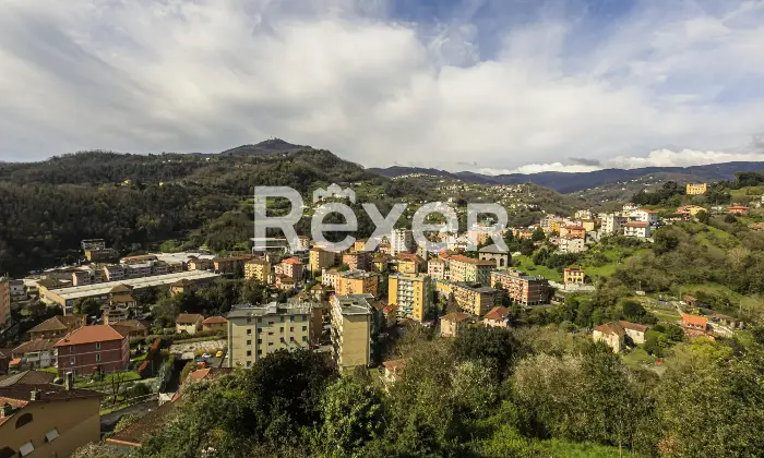 Rexer-Genova-Vendesi-appartamento-terzo-piano-Altro