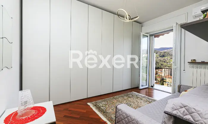 Rexer-Genova-Vendesi-appartamento-terzo-piano-Altro