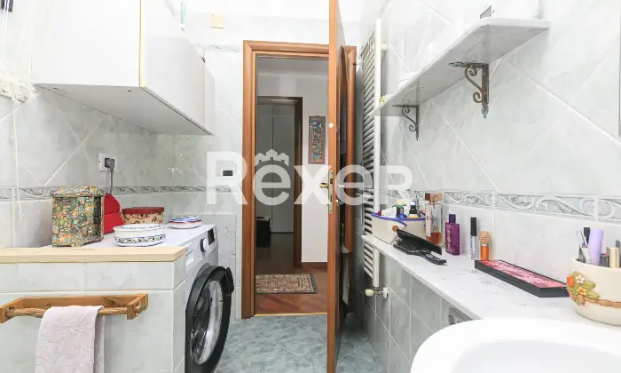 Rexer-Genova-Vendesi-appartamento-terzo-piano-Altro