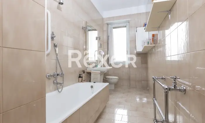 Rexer-Torino-PENTALOCALE-CON-VISTA-PANORAMICA-Altro