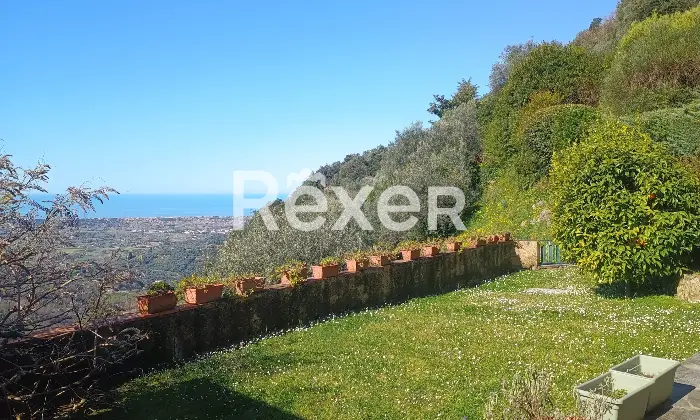 Rexer-Camaiore-Villa-vista-mare-con-piscina-e-terreni-oltre-dependance-Altro