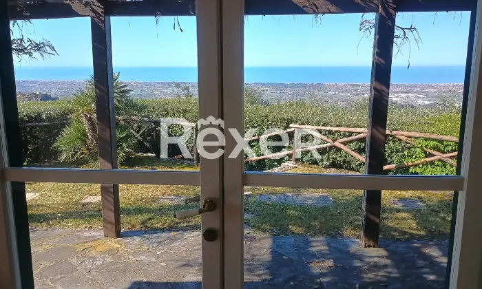 Rexer-Camaiore-Villa-vista-mare-con-piscina-e-terreni-oltre-dependance-Altro