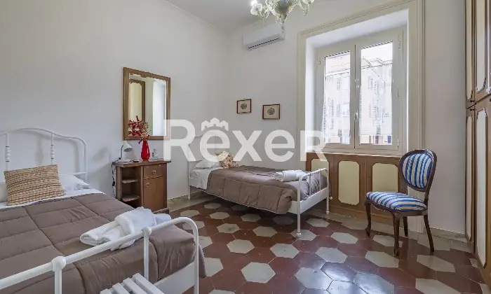 Rexer-Roma-Prestigioso-e-panoramico-ultimo-piano-Altro