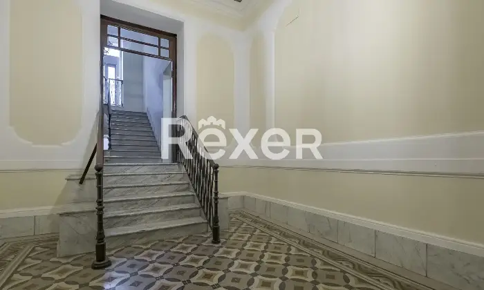 Rexer-Roma-Prestigioso-e-panoramico-ultimo-piano-Altro