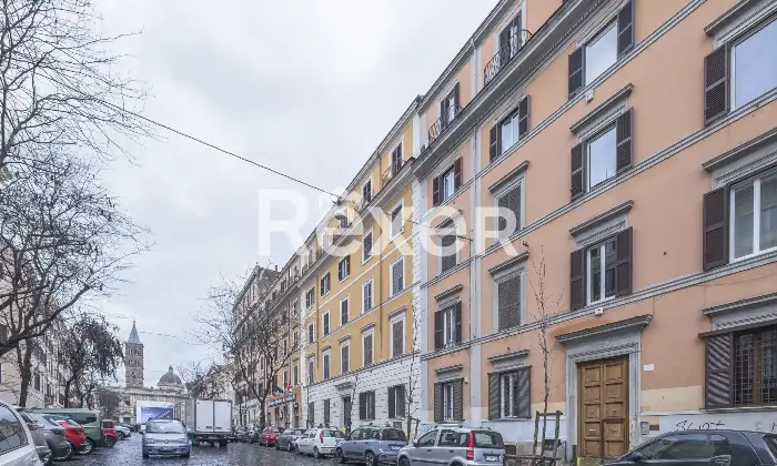 Rexer-Roma-Prestigioso-e-panoramico-ultimo-piano-Altro