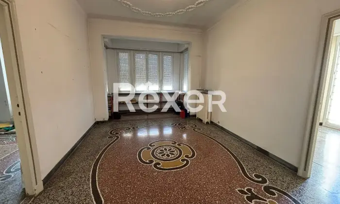 Rexer-Savona-Panoramico-immobile-signorile-con-garage-Altro