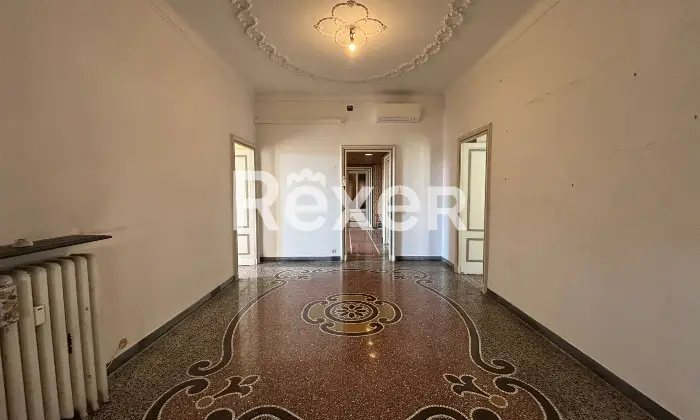 Rexer-Savona-Panoramico-immobile-signorile-con-garage-Altro