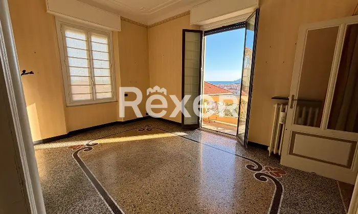 Rexer-Savona-Panoramico-immobile-signorile-con-garage-Altro