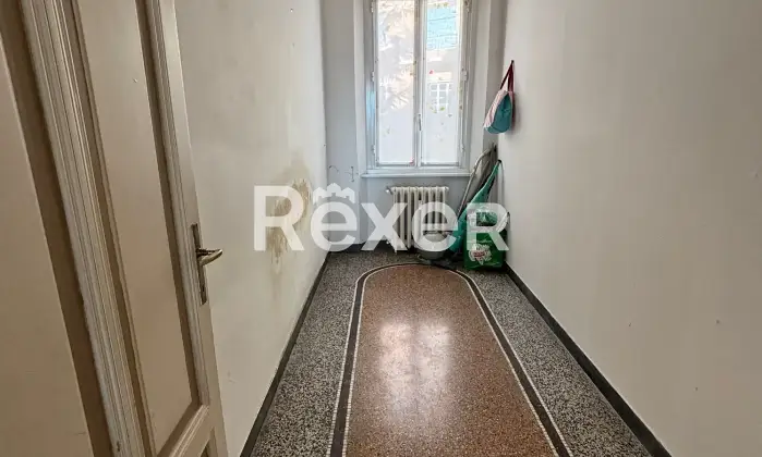 Rexer-Savona-Panoramico-immobile-signorile-con-garage-Altro