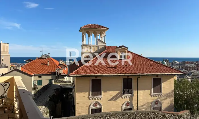 Rexer-Savona-Panoramico-immobile-signorile-con-garage-Altro