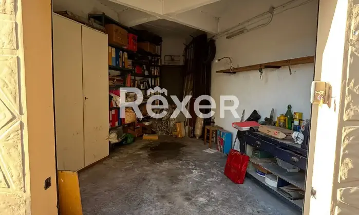 Rexer-Savona-Panoramico-immobile-signorile-con-garage-Altro