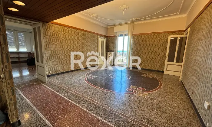 Rexer-Savona-Panoramico-immobile-signorile-con-garage-Altro