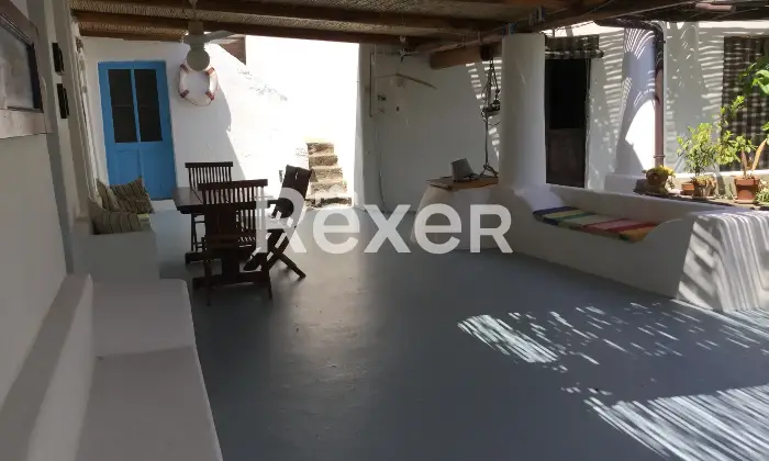 Rexer-Stromboli-Casa-eoliana-a-Scari-Stromboli-Tramonto-mare-e-vita-di-paese-in-un-unico-luogo-magico-Altro