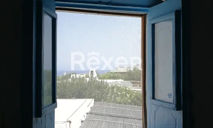 Rexer-Stromboli-Casa-eoliana-a-Scari-Stromboli-Tramonto-mare-e-vita-di-paese-in-un-unico-luogo-magico-Altro