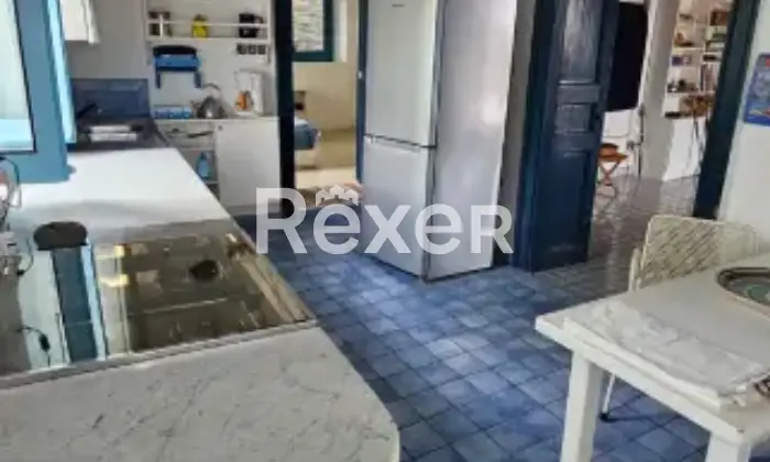 Rexer-Stromboli-Casa-eoliana-a-Scari-Stromboli-Tramonto-mare-e-vita-di-paese-in-un-unico-luogo-magico-Altro