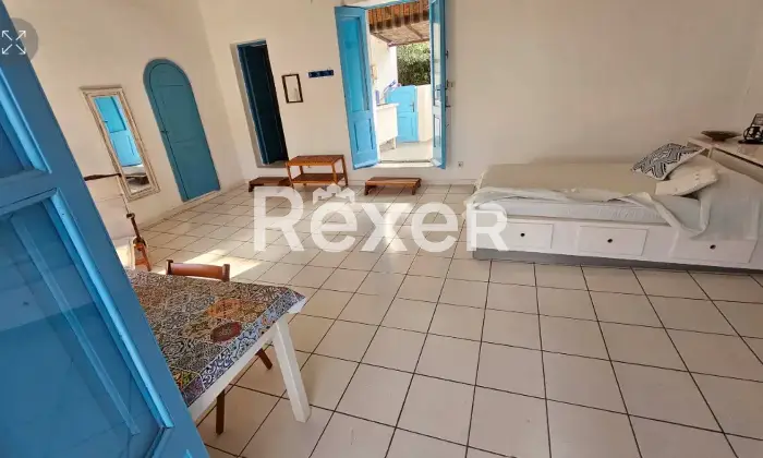 Rexer-Stromboli-Casa-eoliana-a-Scari-Stromboli-Tramonto-mare-e-vita-di-paese-in-un-unico-luogo-magico-Altro