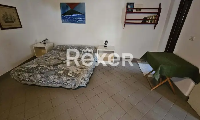 Rexer-Stromboli-Casa-eoliana-a-Scari-Stromboli-Tramonto-mare-e-vita-di-paese-in-un-unico-luogo-magico-Altro