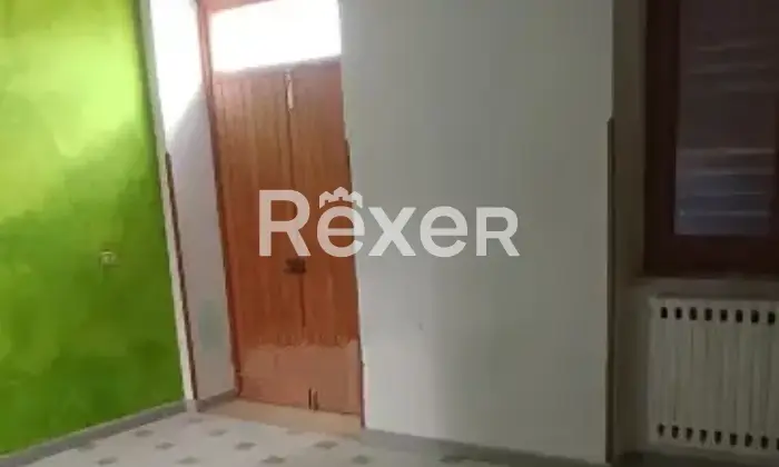 Rexer-Montemiletto-Vendesi-casa-indipendente-su-due-livelli-in-Via-Regina-Margherita-Altro