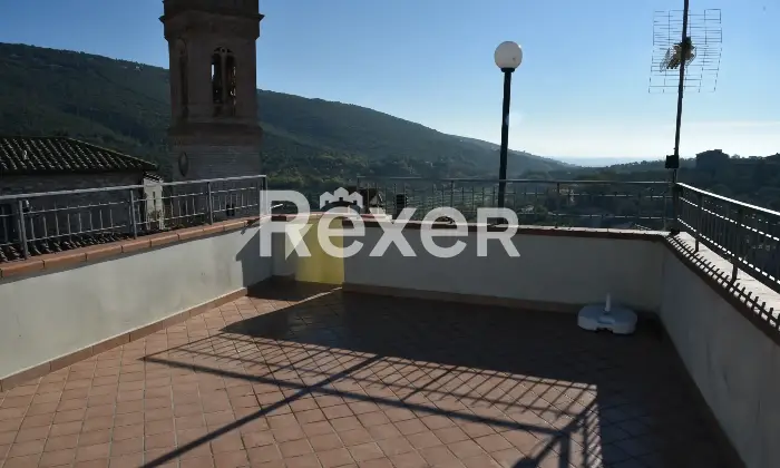 Rexer-Corciano-Intero-stabile-con-terrazzo-panoramico-Altro