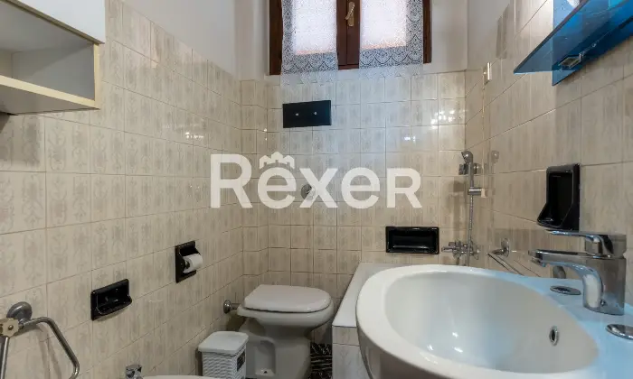 Rexer-Travagliato-Trilocale-piano-secondo-con-loggia-Altro