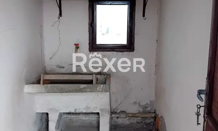 Rexer-Viterbo-Ampio-appartamento-con-garage-Altro