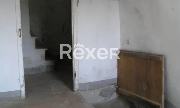 Rexer-Trebiano-Magra-Complesso-storico-in-pietra-con-terrazza-panoramica-e-progetto-di-recupero-grande-potenziale-Altro