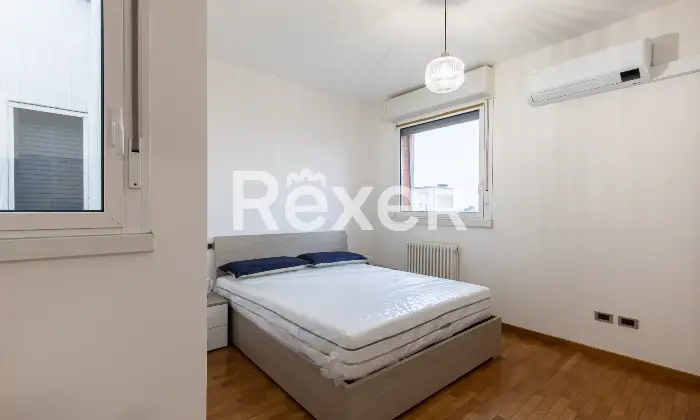 Rexer-Bologna-Appartamento-mq-con-balcone-e-cantina-Altro