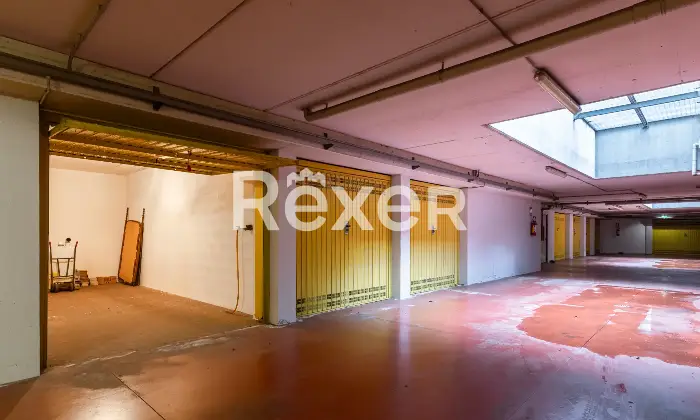 Rexer-Bologna-Appartamento-mq-con-balcone-e-cantina-Altro