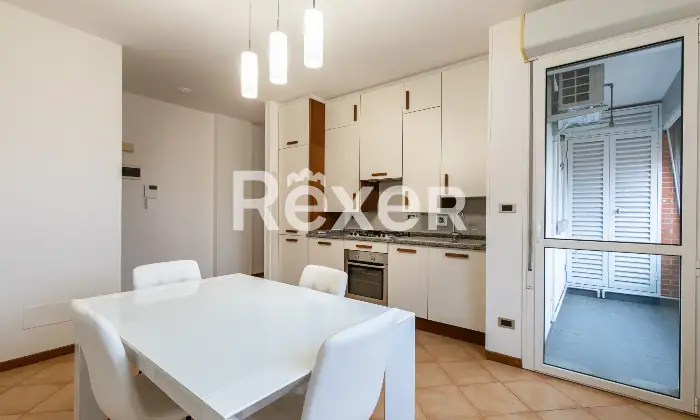 Rexer-Bologna-Appartamento-mq-con-balcone-e-cantina-Altro