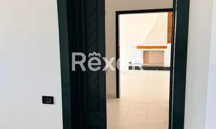 Rexer-Vernole-Ampio-appartamento-ristrutturato-con-terrazza-esclusiva-Altro