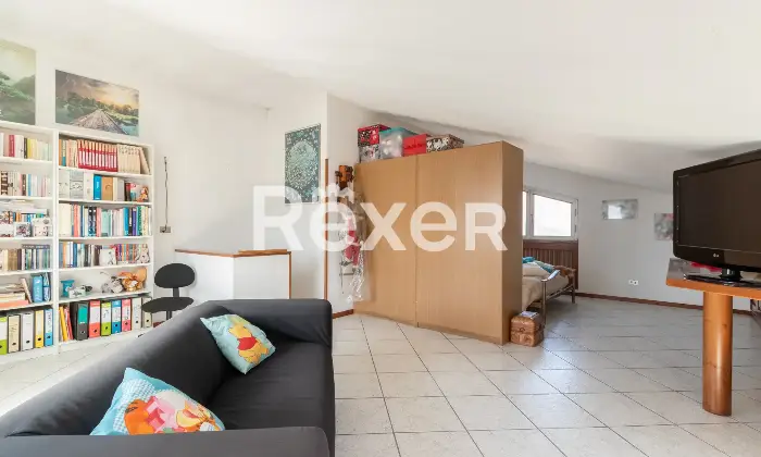 Rexer-Ornago-Ornago-Villa-bifamiliare-mq-con-taverna-box-auto-e-giardino-Altro