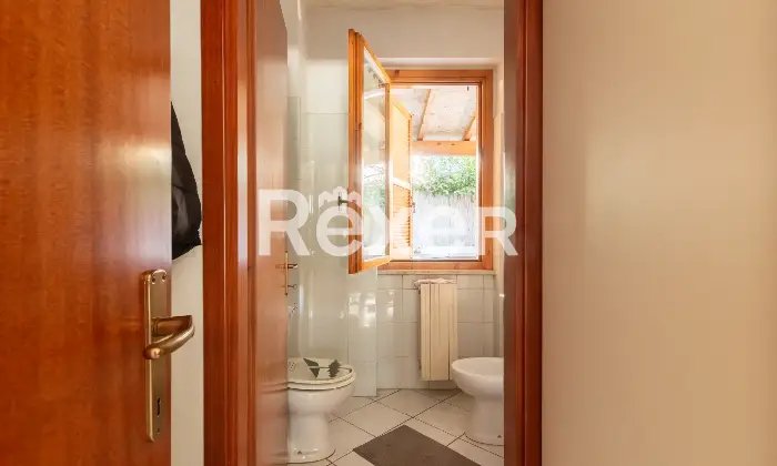 Rexer-Ornago-Ornago-Villa-bifamiliare-mq-con-taverna-box-auto-e-giardino-Altro