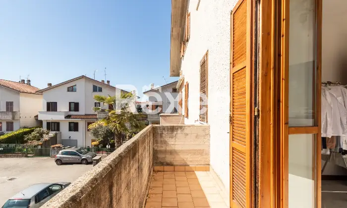 Rexer-Ornago-Ornago-Villa-bifamiliare-mq-con-taverna-box-auto-e-giardino-Altro