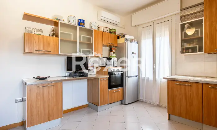 Rexer-Bologna-Massarenti-Santa-Rita-appartamento-mq-con-balcone-e-cantina-Altro