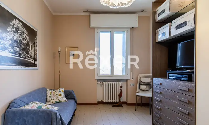 Rexer-Bologna-Massarenti-Santa-Rita-appartamento-mq-con-balcone-e-cantina-Altro