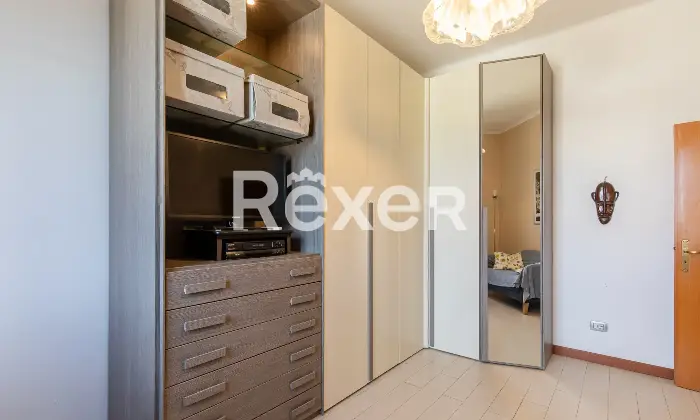 Rexer-Bologna-Massarenti-Santa-Rita-appartamento-mq-con-balcone-e-cantina-Altro