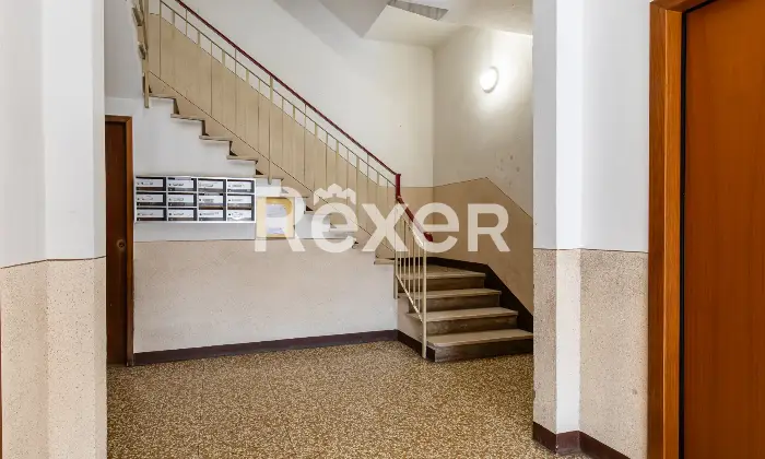 Rexer-Bologna-Massarenti-Santa-Rita-appartamento-mq-con-balcone-e-cantina-Altro