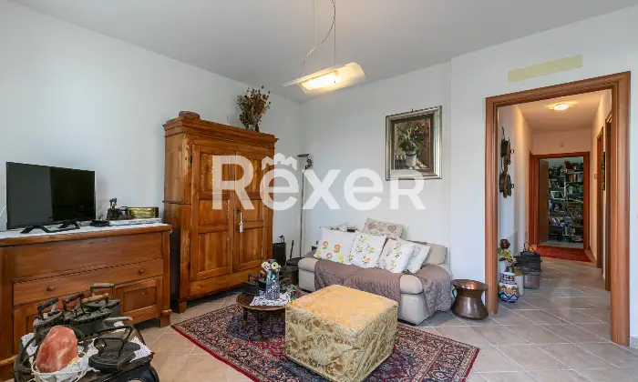 Rexer-Roncalceci-Trilocale-con-giardino-esclusivo-e-posto-auto-coperto-Altro